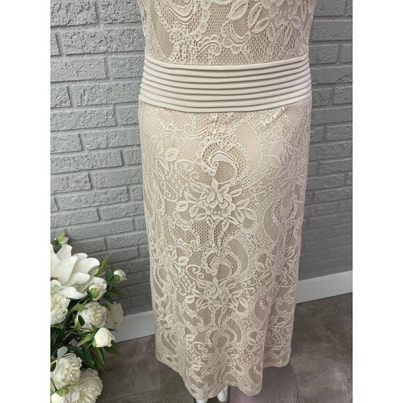 Women Cream Elegant Sleeveless Lace / Pleated Maxi Dress Size S - Picture 9 of 9